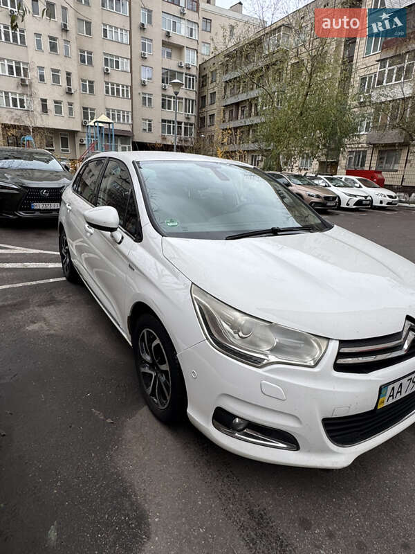 Хетчбек Citroen C4 2012 в Києві фото 3 Хетчбек Citroen C4 2012 в Києві