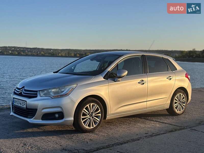 Хэтчбек Citroen C4 2012 в Киеве