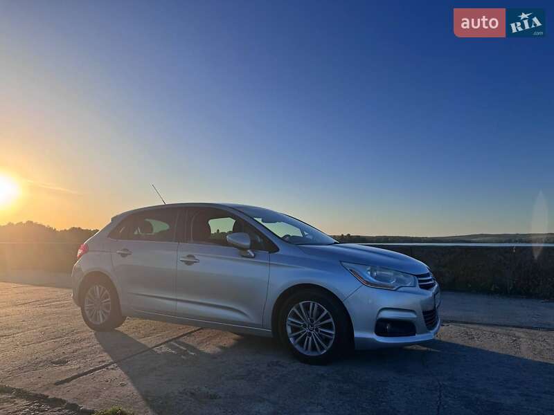 Хэтчбек Citroen C4 2012 в Киеве