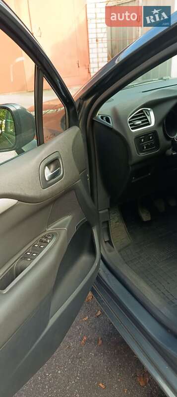 Хэтчбек Citroen C4 2011 в Кременчуге фото 17 Хэтчбек Citroen C4 2011 в Кременчуге