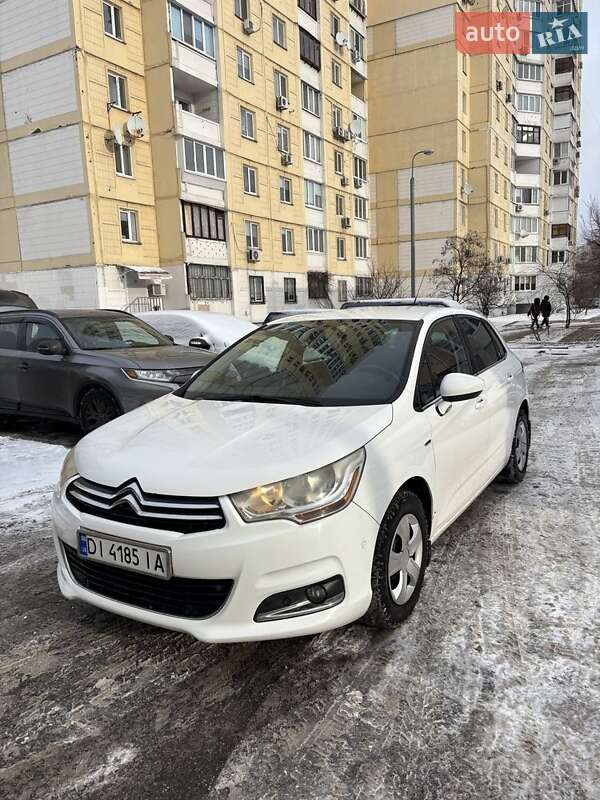 Хэтчбек Citroen C4 2012 в Киеве