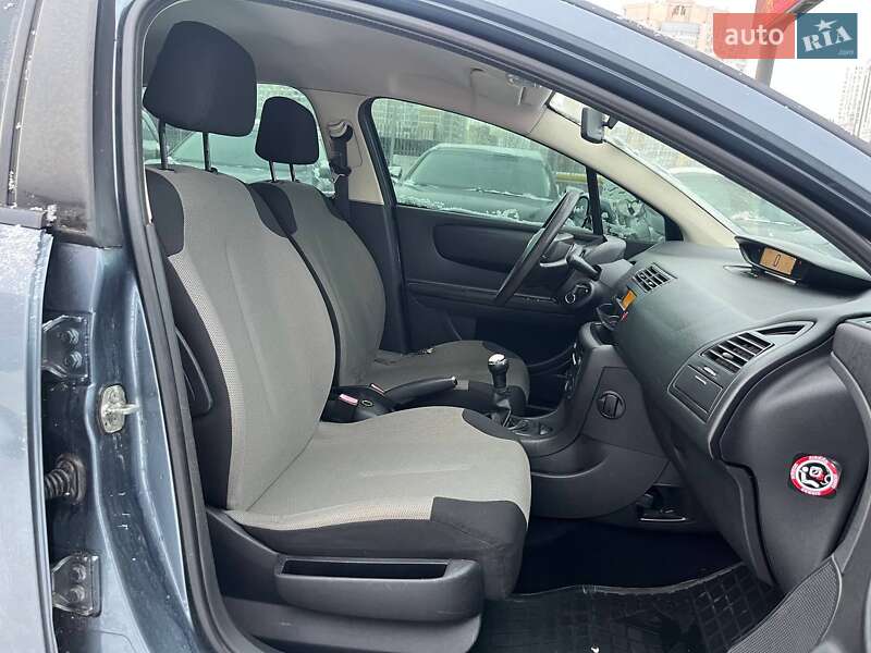 Хэтчбек Citroen C4 2007 в Киеве фото 12 Хэтчбек Citroen C4 2007 в Киеве
