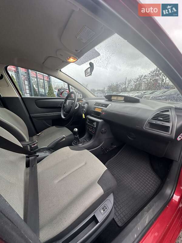 Хэтчбек Citroen C4 2007 в Белогородке фото 28 Хэтчбек Citroen C4 2007 в Белогородке