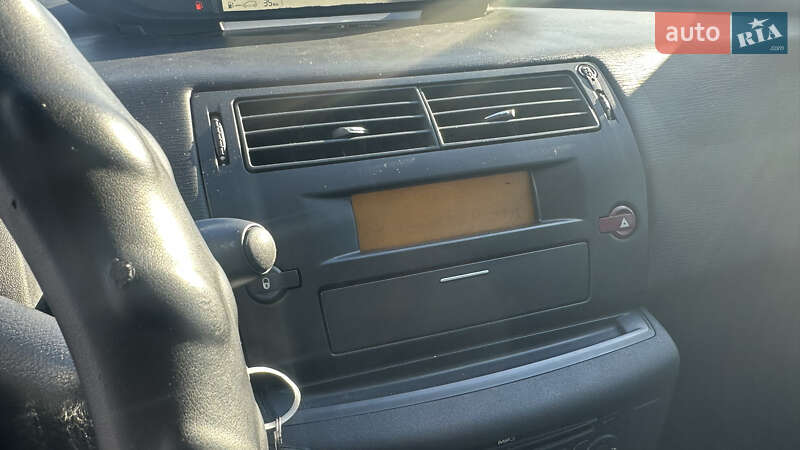 Хетчбек Citroen C4 2007 в Києві фото 29 Хетчбек Citroen C4 2007 в Києві