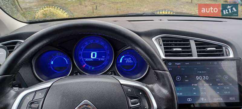 Хэтчбек Citroen C4 2013 в Павлограде фото 10 Хэтчбек Citroen C4 2013 в Павлограде