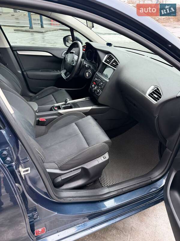 Хэтчбек Citroen C4 2012 в Ивано-Франковске фото 35 Хэтчбек Citroen C4 2012 в Ивано-Франковске