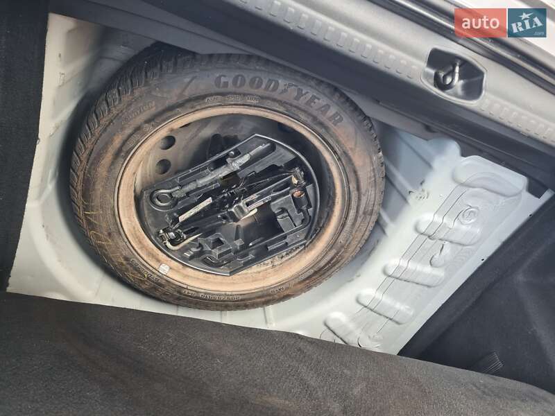 Хэтчбек Citroen C4 2016 в Львове