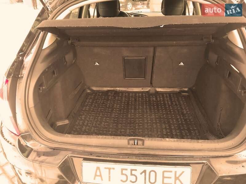 Хэтчбек Citroen C4 2012 в Выгоде фото 13 Хэтчбек Citroen C4 2012 в Выгоде