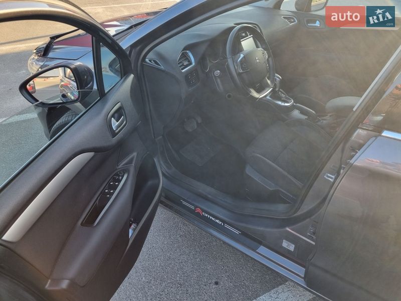 Хетчбек Citroen C4 2016 в Черкасах фото 11 Хетчбек Citroen C4 2016 в Черкасах