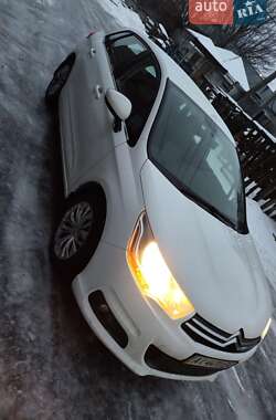 Хэтчбек Citroen C4 2014 в Святопетровское