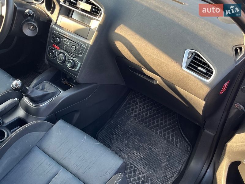 Хэтчбек Citroen C4 2010 в Львове