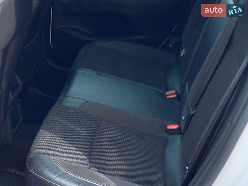 Хэтчбек Citroen C4 2012 в Прилуках фото 10 Хэтчбек Citroen C4 2012 в Прилуках