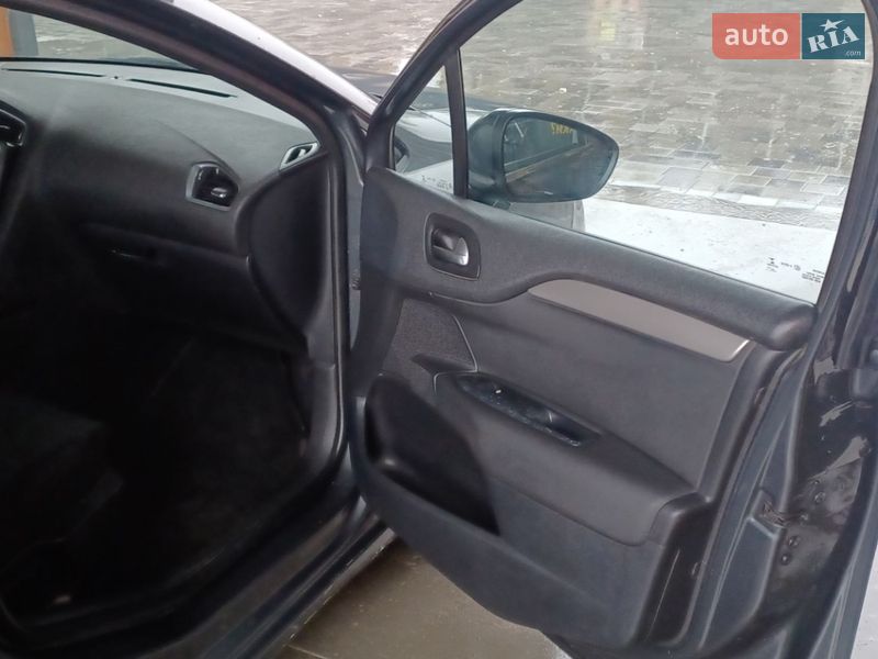 Хэтчбек Citroen C4 2013 в Павлограде фото 18 Хэтчбек Citroen C4 2013 в Павлограде