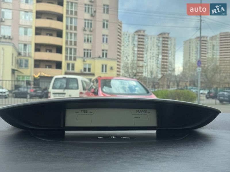 Хэтчбек Citroen C4 2007 в Киеве фото 19 Хэтчбек Citroen C4 2007 в Киеве