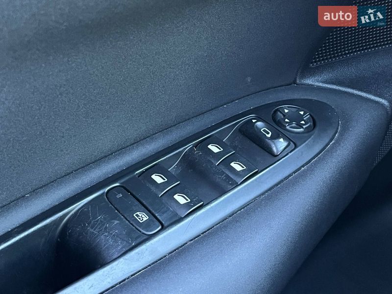 Хэтчбек Citroen C4 2013 в Киеве