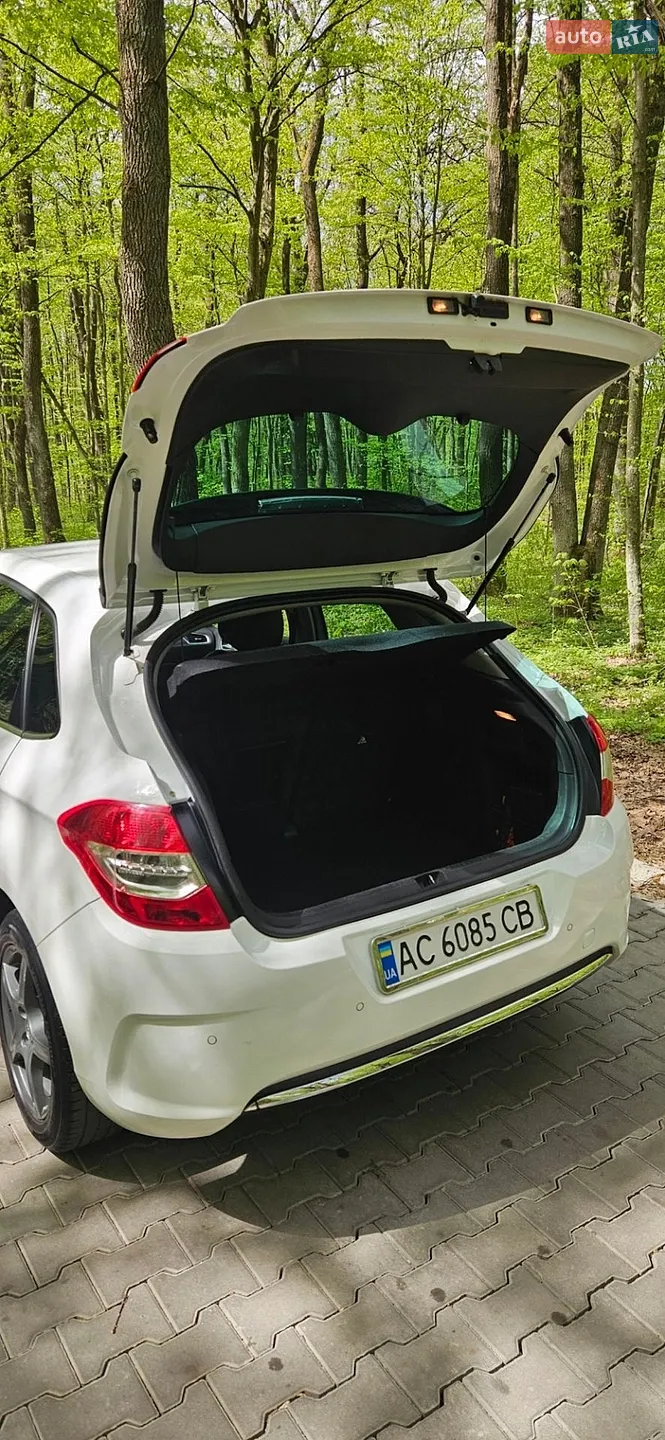 Citroen C4 2012 VIN VF7NC9HR8CY556757 фото оголошення 8 з 26