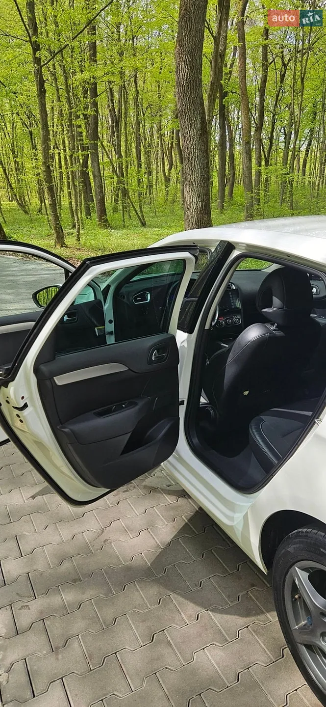 Citroen C4 2012 VIN VF7NC9HR8CY556757 фото оголошення 11 з 26