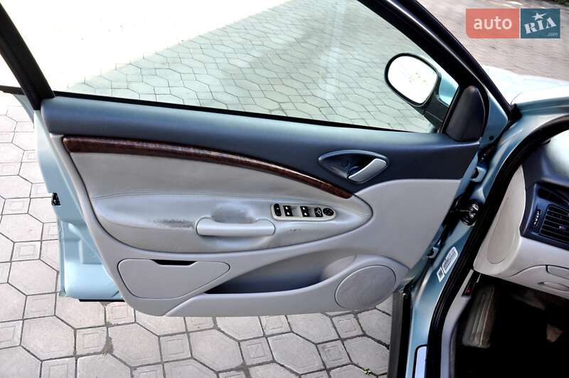 Седан Citroen C5 2001 в Львові