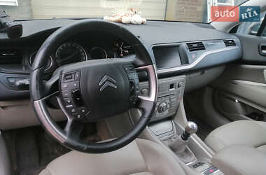 Седан Citroen C5 2010 в Городке