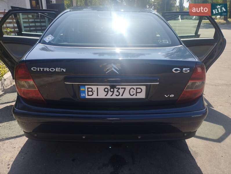 Седан Citroen C5 2001 в Горішніх Плавнях