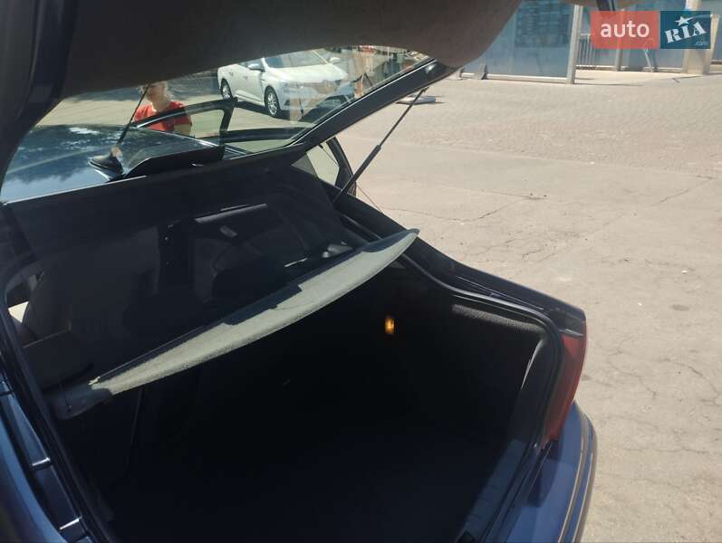 Седан Citroen C5 2001 в Горішніх Плавнях