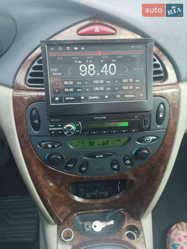 Седан Citroen C5 2001 в Горішніх Плавнях