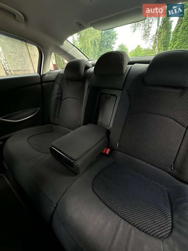 Седан Citroen C5 2010 в Кореці