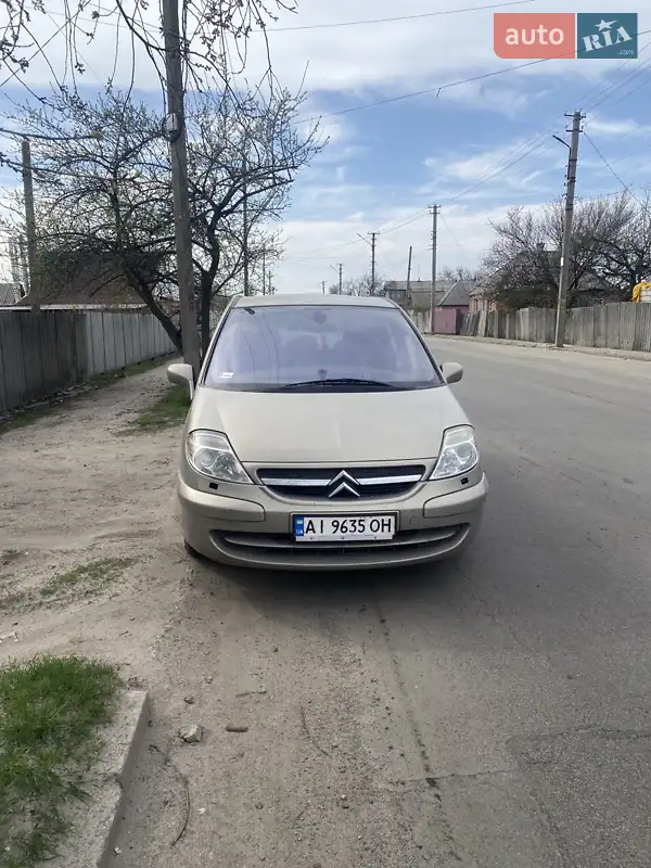 Citroen C8