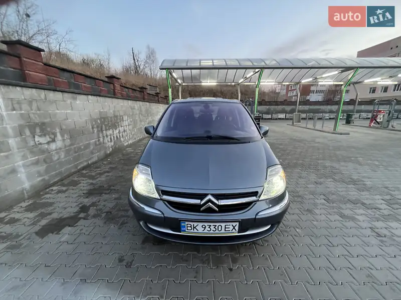 Citroen C8