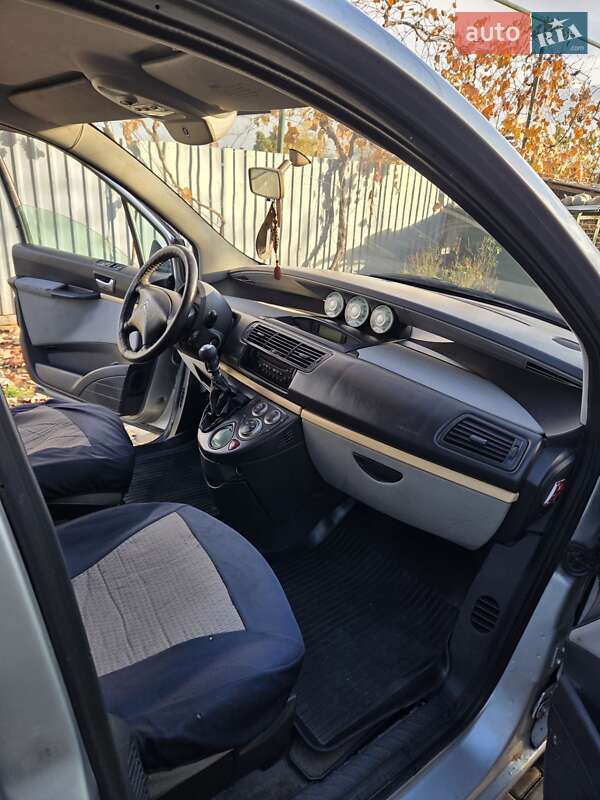 Минивэн Citroen C8 2003 в Ужгороде