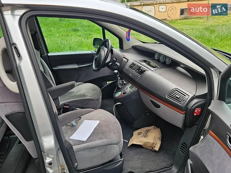 Citroen C8
