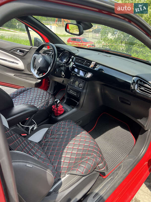 Хетчбек Citroen DS3 2010 в Новояворівську