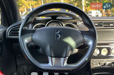Хэтчбек Citroen DS3 2010 в 