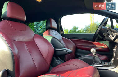 Хэтчбек Citroen DS3 2010 в 