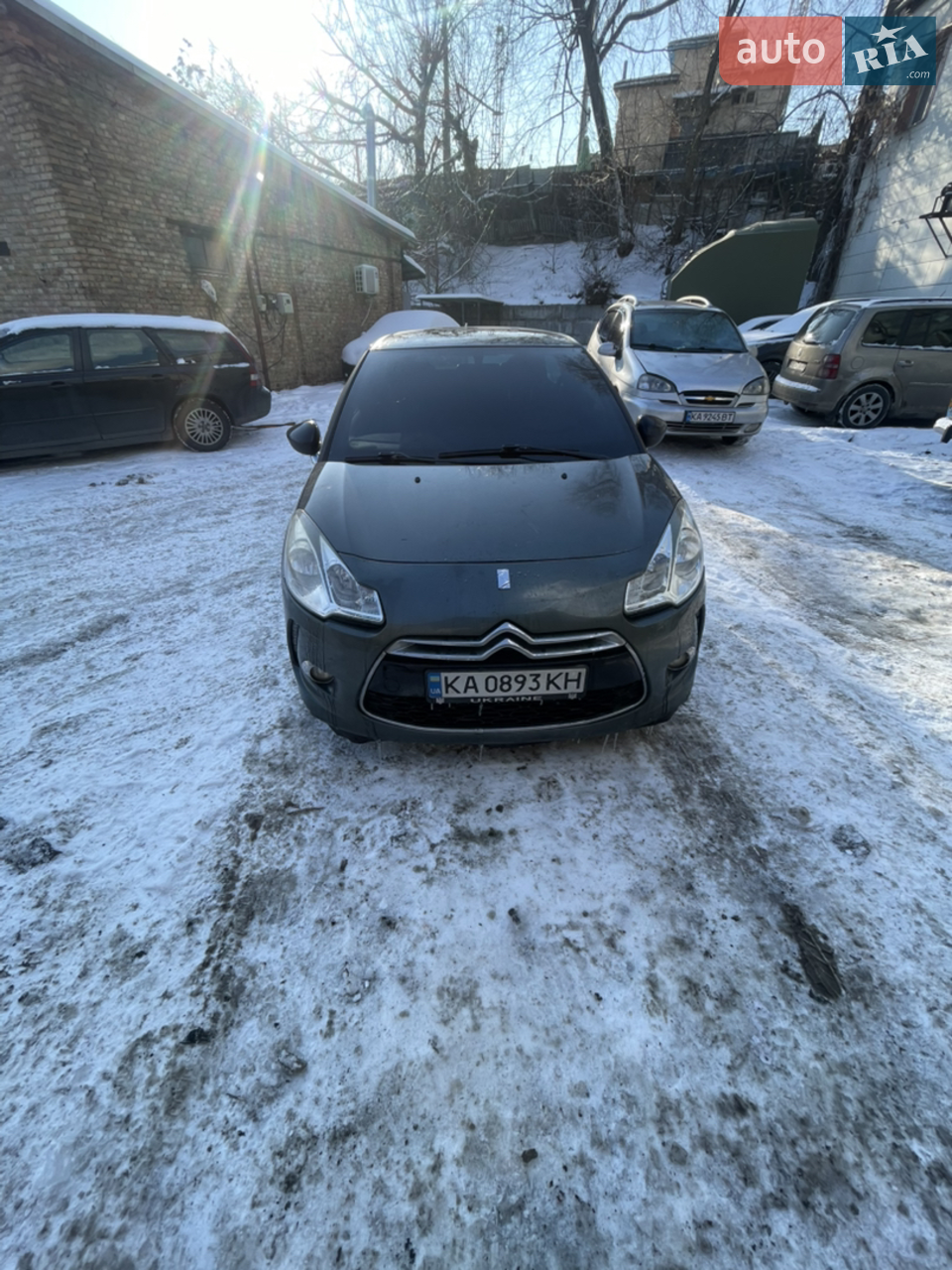 машина на повном ходу встановлено контрактний двигун бо рідний вже своє відїздив зроблена антикророзійна обробка кузова встановлена гарна музика але оставлю за доплатою бо коштувала не мало зроблена шумо ізоляція був ремонт коробки по ній є нюанс на роботу не впливає взагалі помилок теж немає все в задовільному стані сів і поїхав продаю так як хочю купити позашляховик 