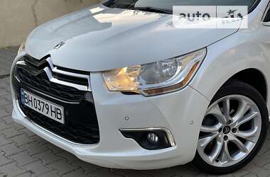 Хэтчбек Citroen DS4 2012 в 