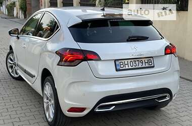 Хэтчбек Citroen DS4 2012 в 