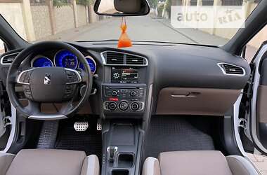 Хэтчбек Citroen DS4 2012 в 