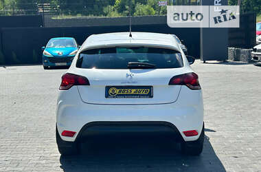 Хэтчбек Citroen DS4 2013 в 