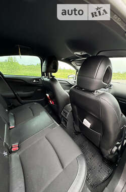 Хэтчбек Citroen DS4 2012 в 