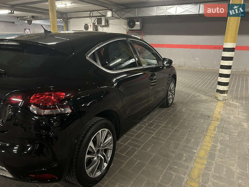 Хетчбек Citroen DS4 2013 в Львові фото 5 Хетчбек Citroen DS4 2013 в Львові