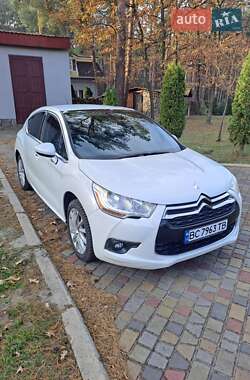 Хэтчбек Citroen DS4 2012 в 