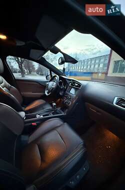 Хэтчбек Citroen DS4 2011 в 