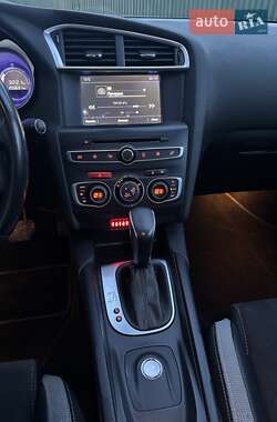 Хетчбек Citroen DS4 2016 в 