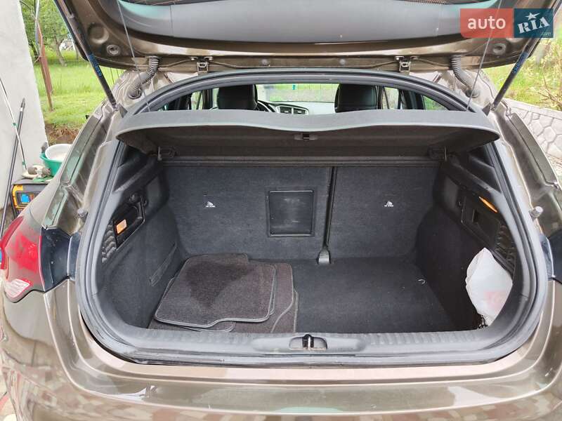Хетчбек Citroen DS4 2013 в Обухові