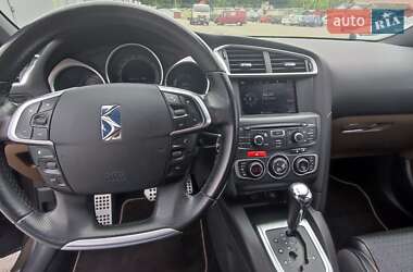 Хэтчбек Citroen DS4 2012 в 