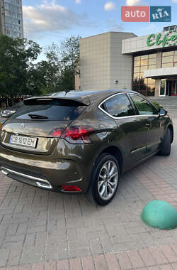Хэтчбек Citroen DS4 2012 в 