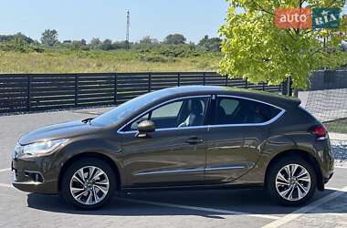 Хэтчбек Citroen DS4 2012 в 