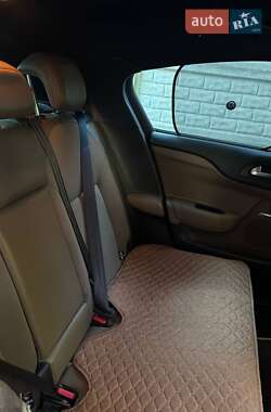 Хэтчбек Citroen DS4 2011 в 