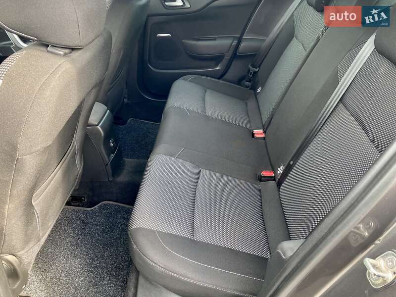 Хэтчбек Citroen DS4 2017 в Львове